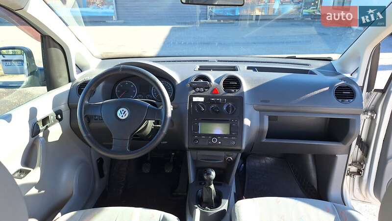 Минивэн Volkswagen Caddy 2008 в Киеве