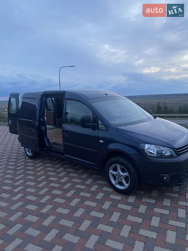 Грузовой фургон Volkswagen Caddy 2011 в Одессе