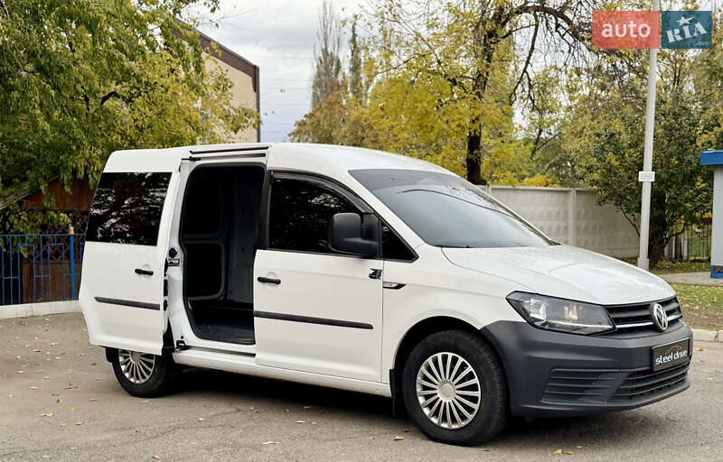 Грузовой фургон Volkswagen Caddy 2016 в Николаеве