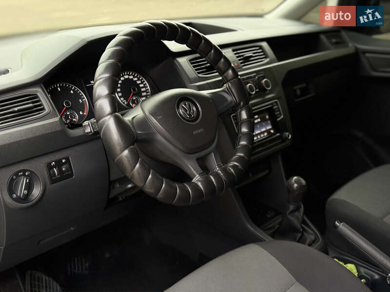 Грузовой фургон Volkswagen Caddy 2016 в Николаеве