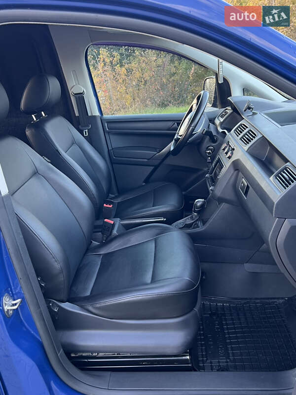 Минивэн Volkswagen Caddy 2015 в Черновцах