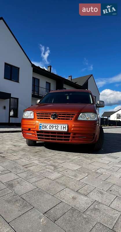 Минивэн Volkswagen Caddy 2008 в Вараше