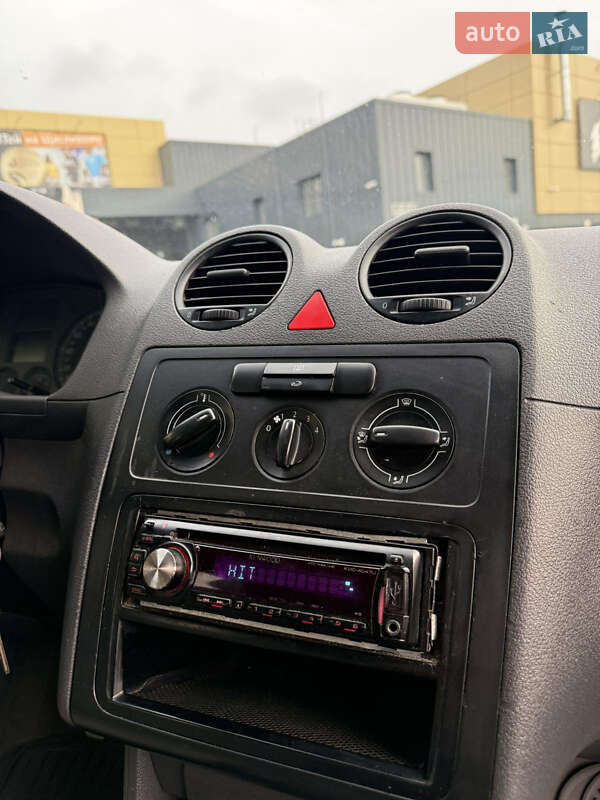 Минивэн Volkswagen Caddy 2004 в Луцке