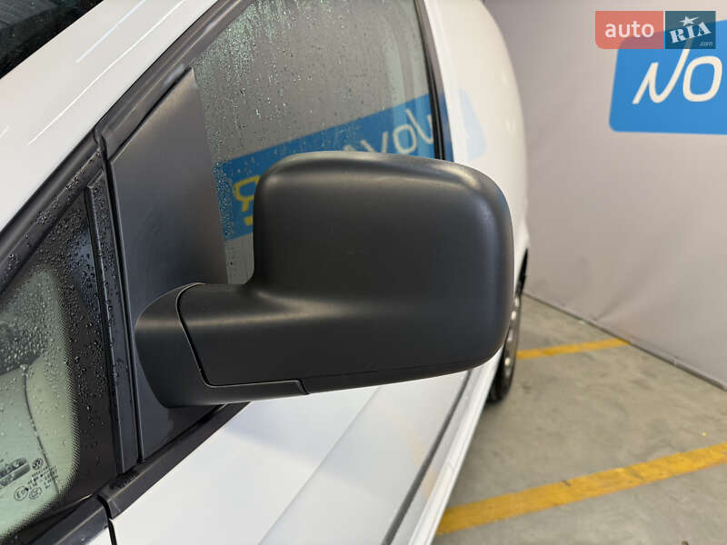 Вантажний фургон Volkswagen Caddy 2017 в Києві