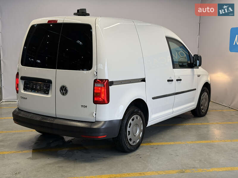 Вантажний фургон Volkswagen Caddy 2017 в Києві
