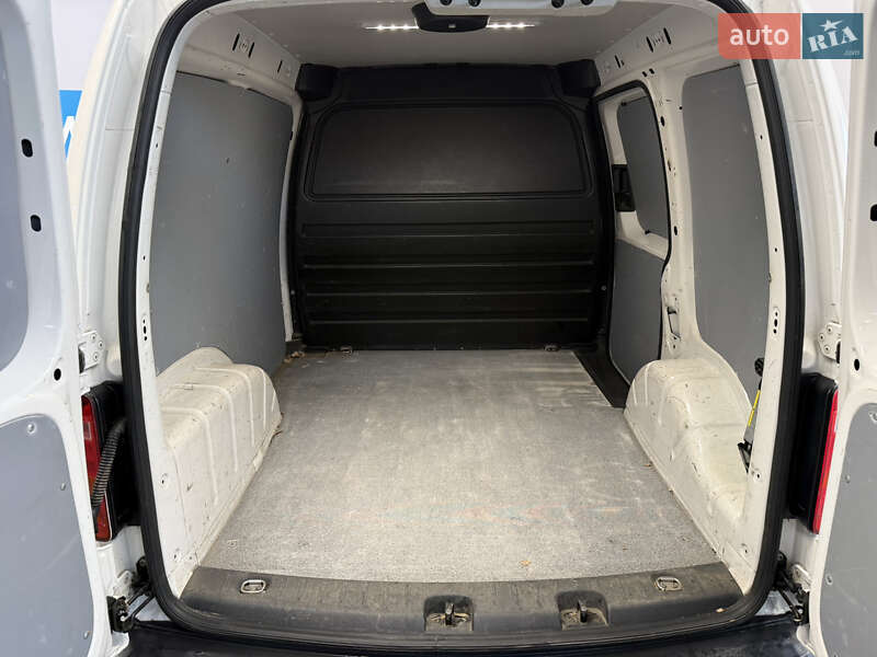Вантажний фургон Volkswagen Caddy 2017 в Києві