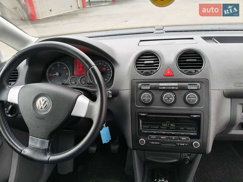 Минивэн Volkswagen Caddy 2009 в Ровно