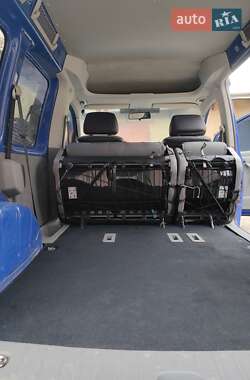 Минивэн Volkswagen Caddy 2009 в 