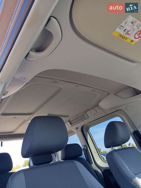 Мінівен Volkswagen Caddy 2015 в Рівному