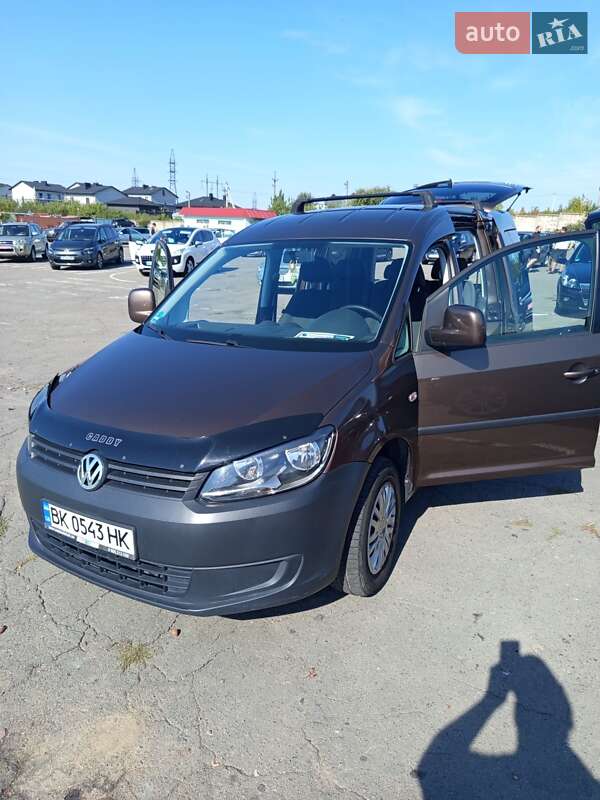 Мінівен Volkswagen Caddy 2015 в Рівному