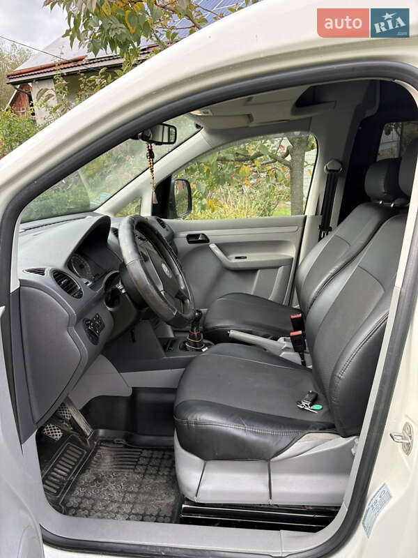 Минивэн Volkswagen Caddy 2008 в Львове