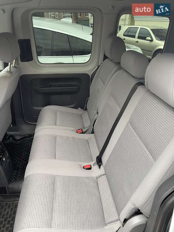 Минивэн Volkswagen Caddy 2011 в Хмельницком