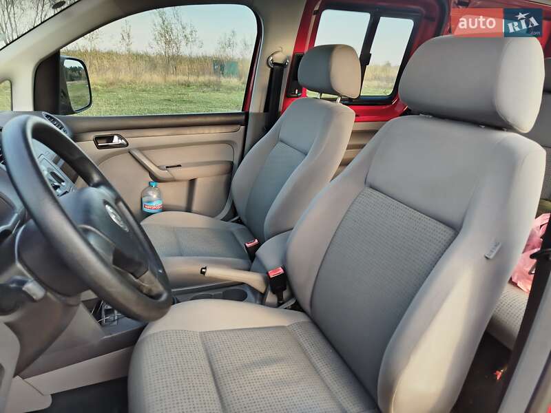 Минивэн Volkswagen Caddy 2009 в Ахтырке