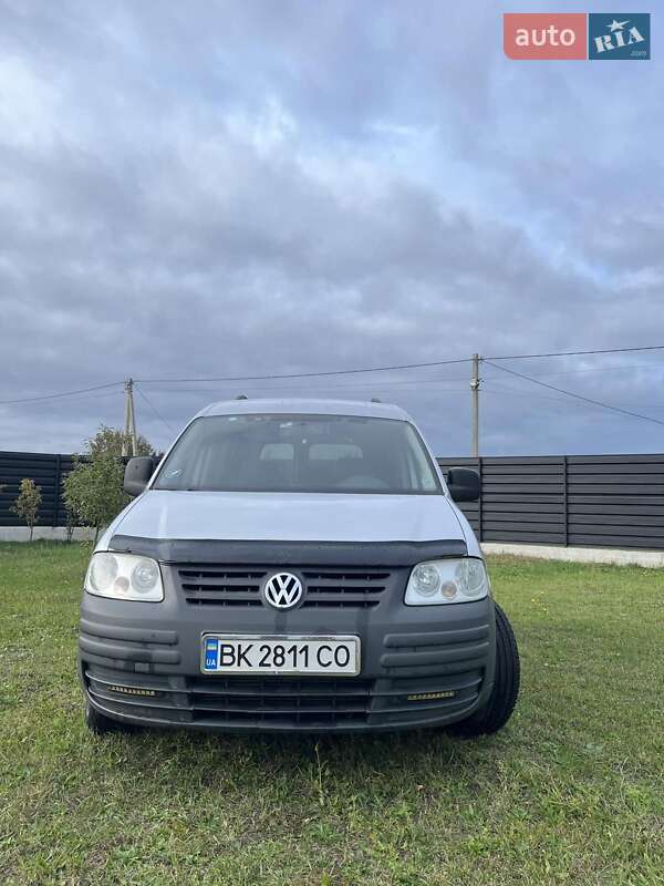 Мінівен Volkswagen Caddy 2010 в  фото Мінівен Volkswagen Caddy 2010 в