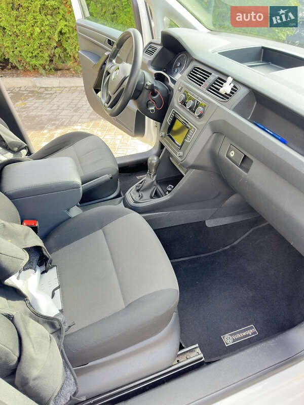 Грузовой фургон Volkswagen Caddy 2016 в Кривом Роге