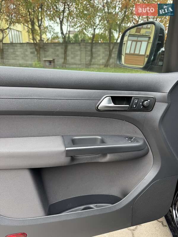 Минивэн Volkswagen Caddy 2014 в Ровно фото 10 Минивэн Volkswagen Caddy 2014 в Ровно