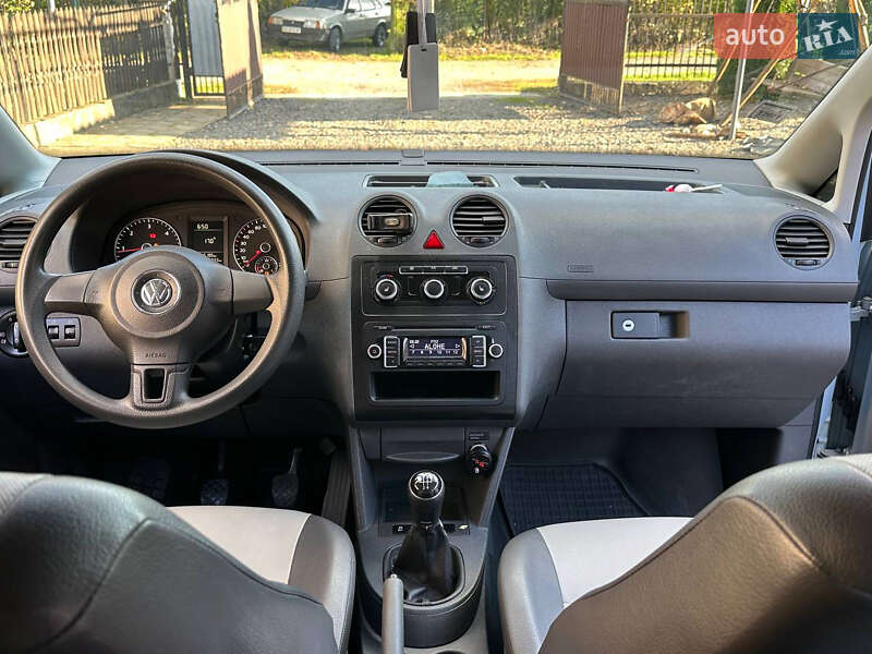 Мінівен Volkswagen Caddy 2012 в Іршаві