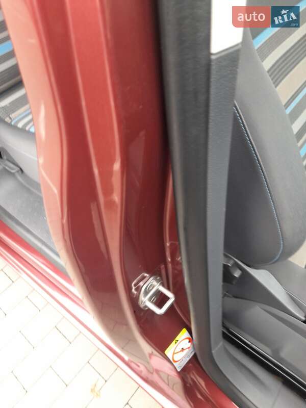 Мінівен Volkswagen Caddy 2011 в Рокитному