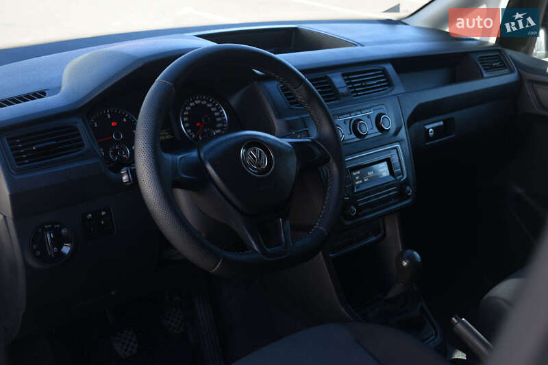 Мінівен Volkswagen Caddy 2016 в Рівному