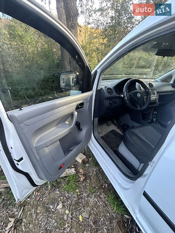 Грузовой фургон Volkswagen Caddy 2006 в Виноградове фото 8 Грузовой фургон Volkswagen Caddy 2006 в Виноградове