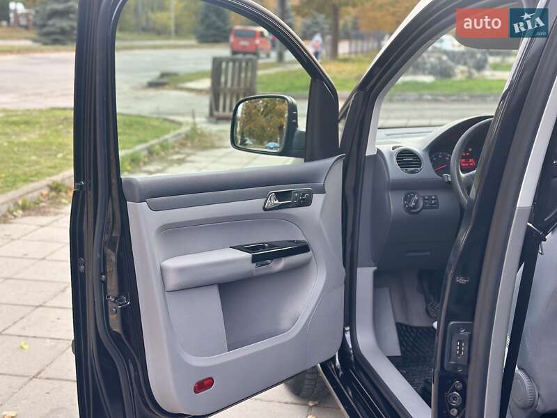 Минивэн Volkswagen Caddy 2006 в Луцке