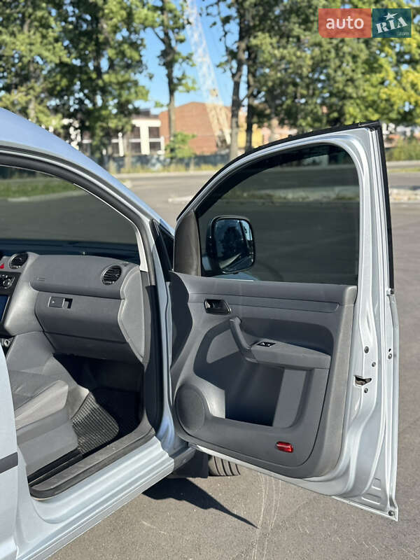 Минивэн Volkswagen Caddy 2012 в Коропе фото 14 Минивэн Volkswagen Caddy 2012 в Коропе