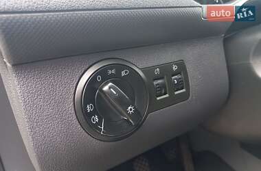 Вантажний фургон Volkswagen Caddy 2007 в  фото 20 Вантажний фургон Volkswagen Caddy 2007 в