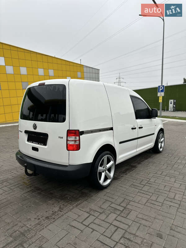 Другие грузовики Volkswagen Caddy 2011 в Киеве фото 3 Другие грузовики Volkswagen Caddy 2011 в Киеве
