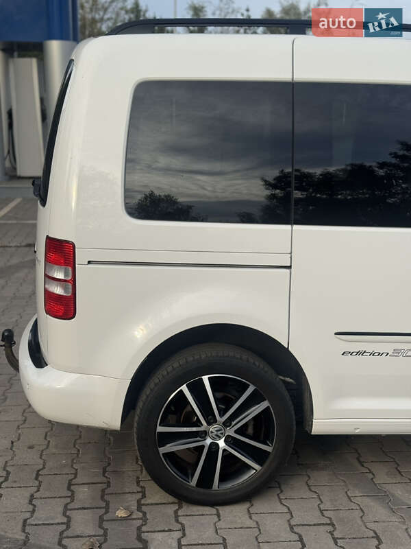 Минивэн Volkswagen Caddy 2013 в Львове