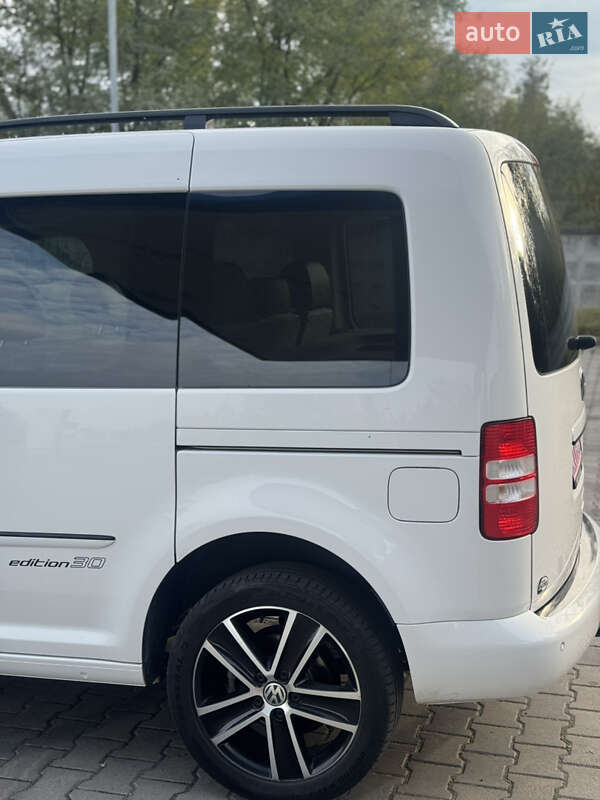 Минивэн Volkswagen Caddy 2013 в Львове