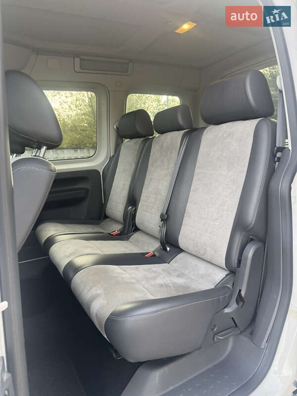 Минивэн Volkswagen Caddy 2013 в Львове