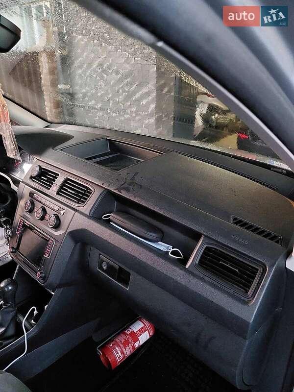 Минивэн Volkswagen Caddy 2016 в Черновцах