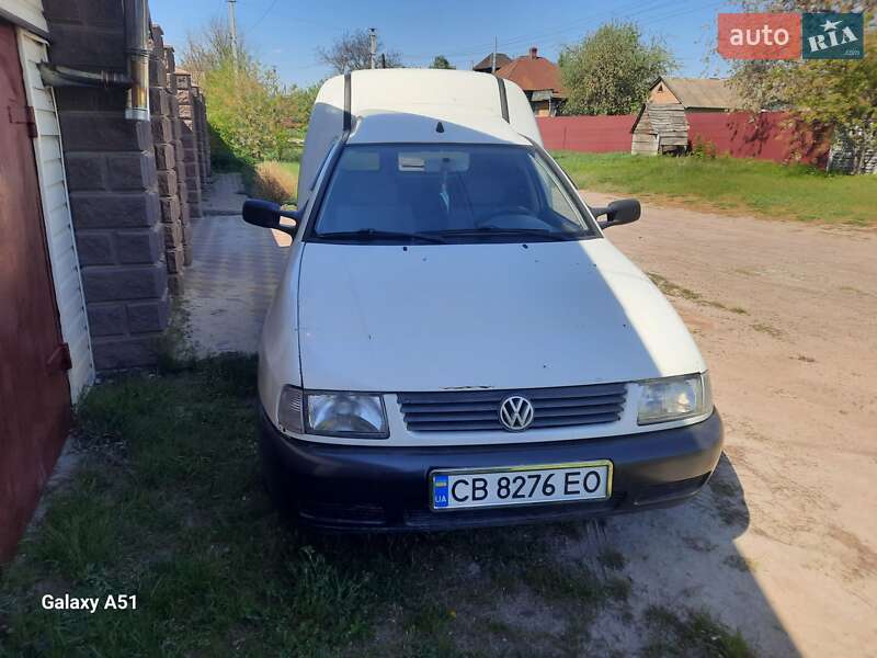 Грузовой фургон Volkswagen Caddy 2002 в Прилуках