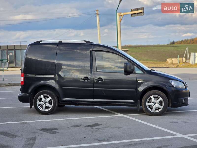 Вантажний фургон Volkswagen Caddy 2012 в Тернополі