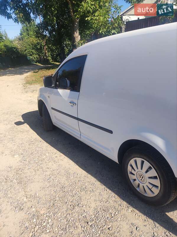 Грузовой фургон Volkswagen Caddy 2013 в Баре