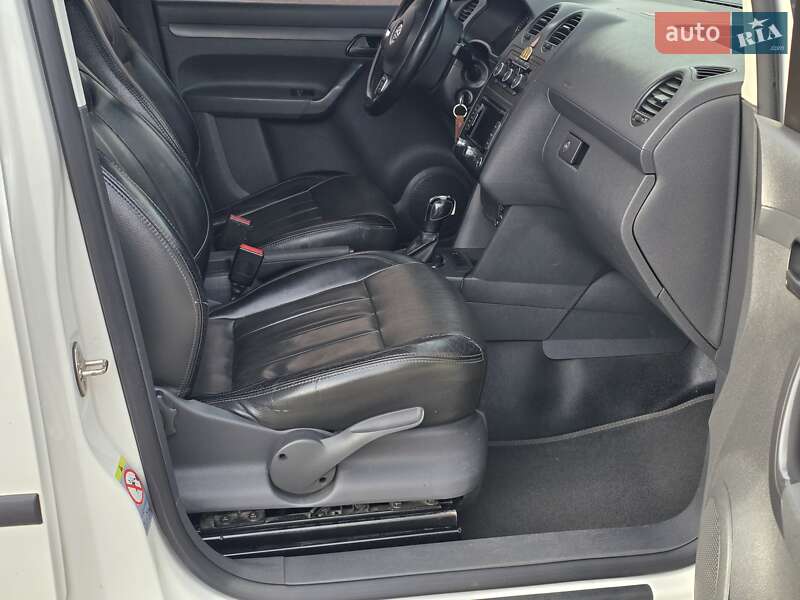 Минивэн Volkswagen Caddy 2014 в Хмельницком