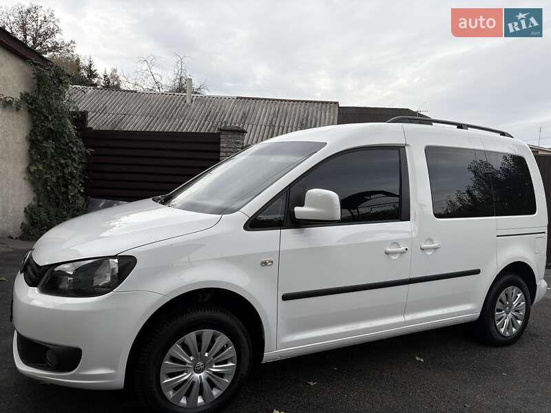 Минивэн Volkswagen Caddy 2015 в Киеве фото 10 Минивэн Volkswagen Caddy 2015 в Киеве