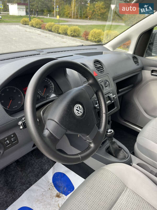 Мінівен Volkswagen Caddy 2009 в Луцьку