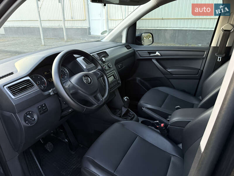 Минивэн Volkswagen Caddy 2016 в Виноградове фото 11 Минивэн Volkswagen Caddy 2016 в Виноградове