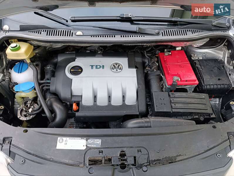 Мінівен Volkswagen Caddy 2009 в Житомирі