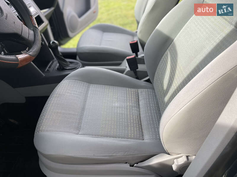 Минивэн Volkswagen Caddy 2008 в Староконстантинове