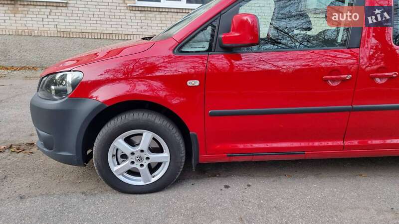 Минивэн Volkswagen Caddy 2014 в Киеве фото 13 Минивэн Volkswagen Caddy 2014 в Киеве