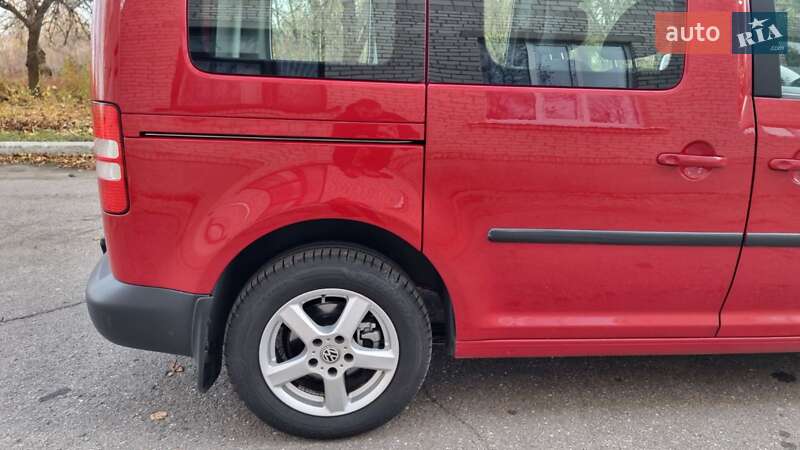 Минивэн Volkswagen Caddy 2014 в Киеве фото 16 Минивэн Volkswagen Caddy 2014 в Киеве