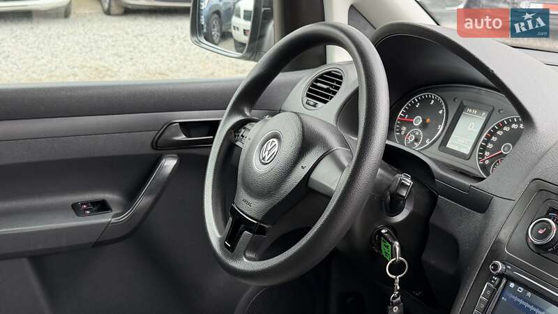Грузопассажирский фургон Volkswagen Caddy 2012 в Харькове