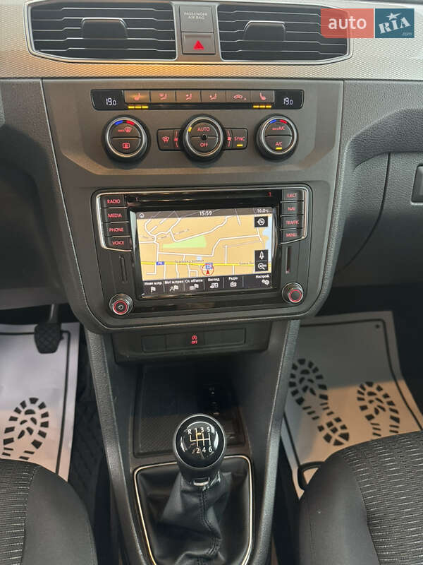 Мінівен Volkswagen Caddy 2017 в Львові