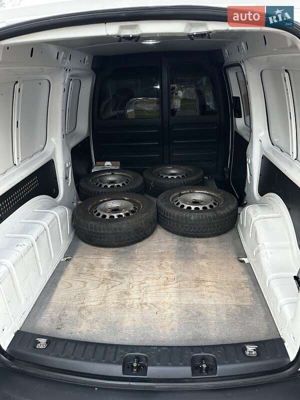 Минивэн Volkswagen Caddy 2017 в Казатине