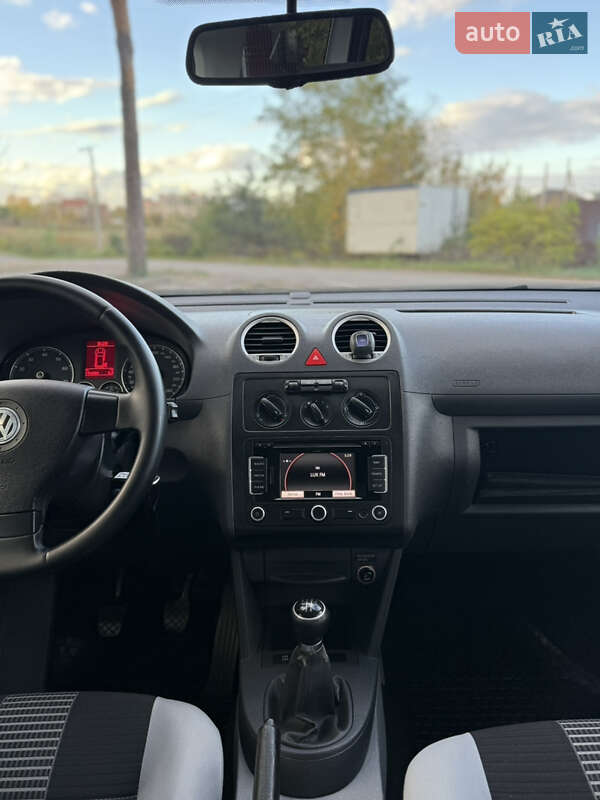 Минивэн Volkswagen Caddy 2010 в Виннице