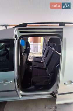 Минивэн Volkswagen Caddy 2015 в Кельменцах