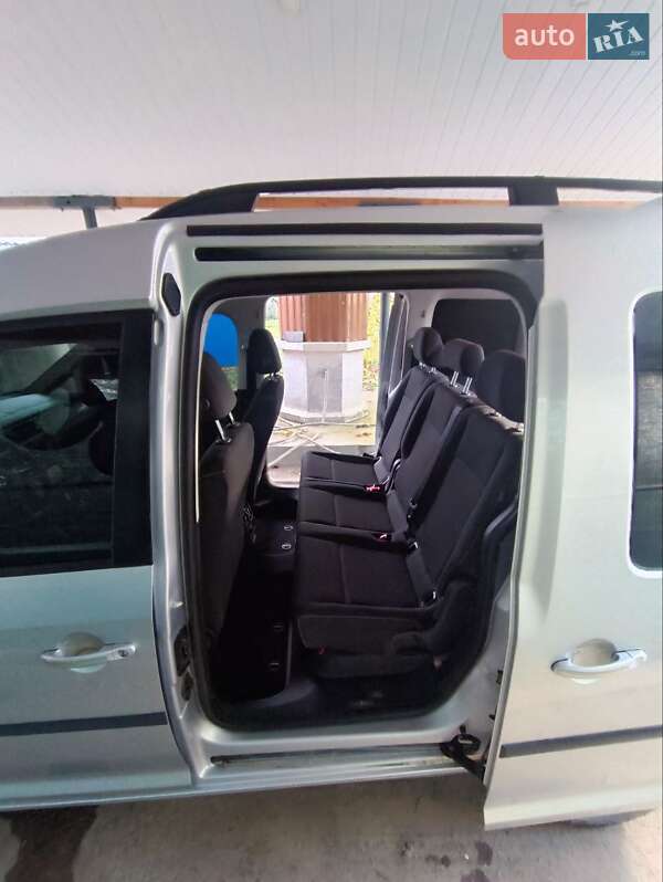 Минивэн Volkswagen Caddy 2015 в Кельменцах