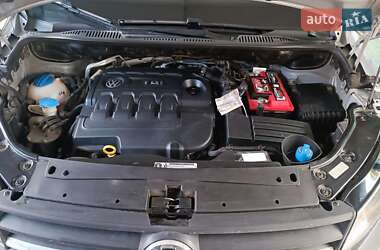 Минивэн Volkswagen Caddy 2015 в Кельменцах